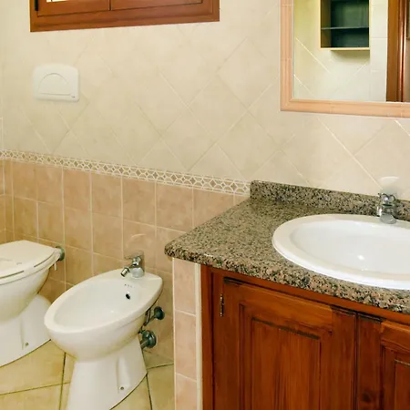 Rei Marina Fronte Mare - Rei204 By Interhome